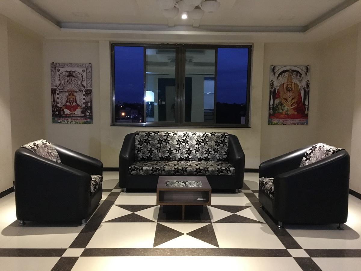 Hotel Vikas Palace Solapur Zewnętrze zdjęcie